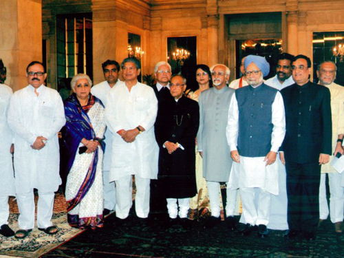 Rani Chandresh Kumari with President of India Mr. Pranab Mukharjee, Prime Minister of India - Mr. Manmohan Singh & 
co-appointed cabinet ministers.